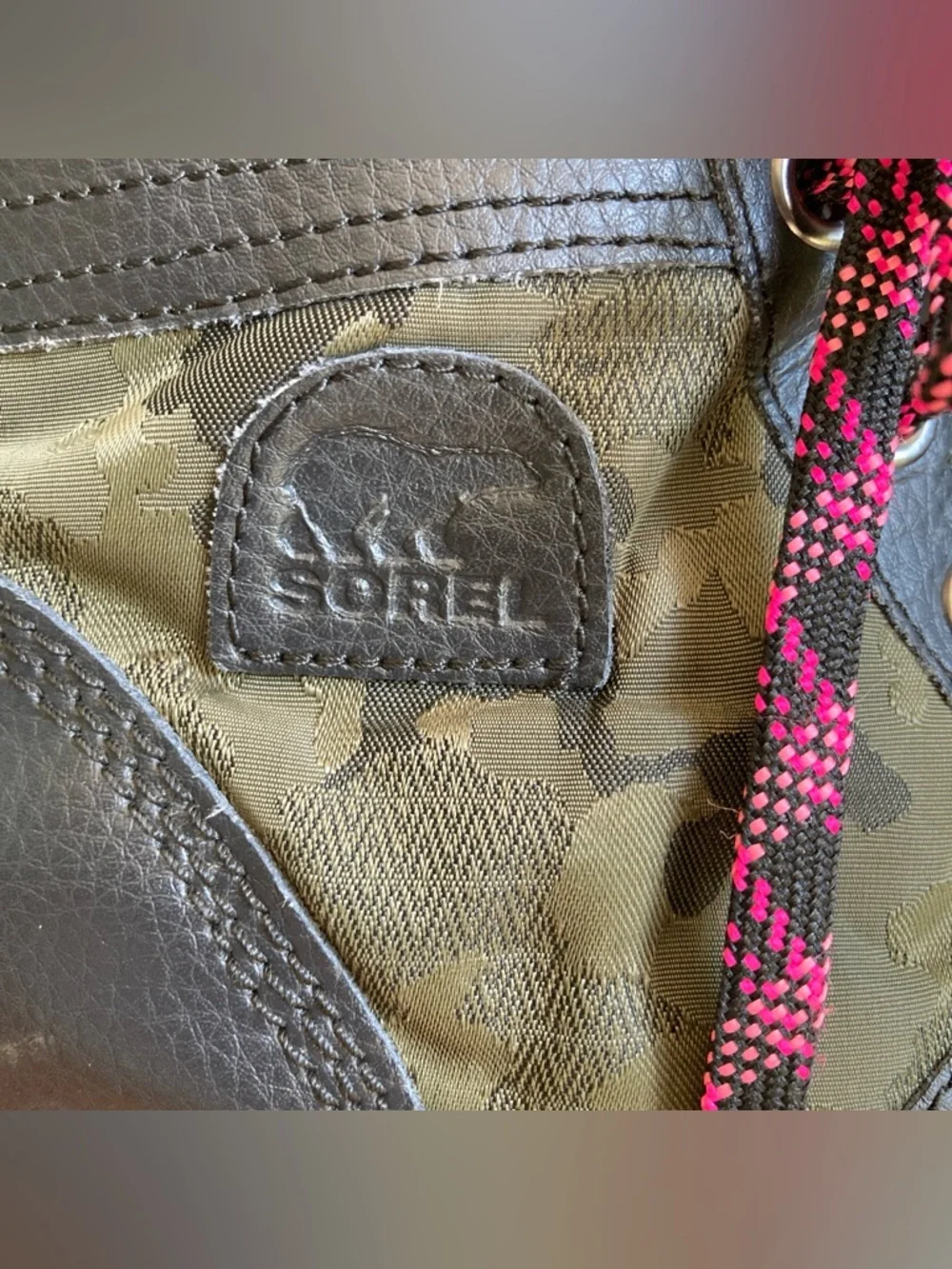 Sorel Olive Green & Black Boot with Pink-Black Laces